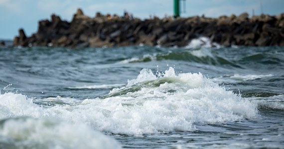 Instytut Meteorologii i Gospodarki Wodnej (IMGW) wydał ostrzeżenie hydrologiczne drugiego stopnia dla woj. pomorskiego o przewidywanych wezbraniu poziomów wody z przekroczeniem stanów ostrzegawczych.