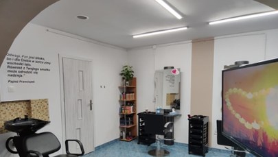 ​W Poznaniu otwarto ewangelizacyjny zakład fryzjerski dla ubogich