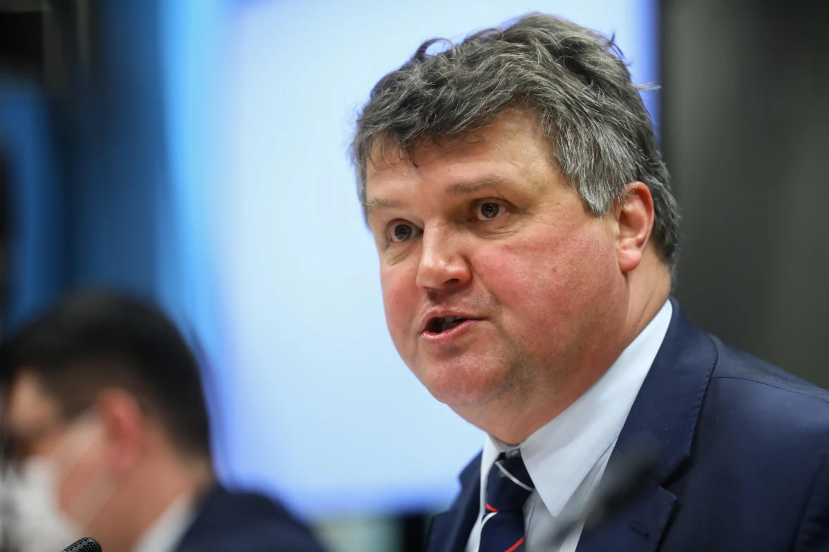 "Wygląda na to, że kierownictwo NIK wymyśliło sobie sprawę ataku domniemanym Pegasusem" - tak dzisiejszą konferencję Najwyższej Izby Kontroli skomentował sekretarz rządowego Kolegium ds. służb specjalnych, wiceszef Ministerstwa Spraw Wewnętrznych i Administracji Maciej Wąsik.