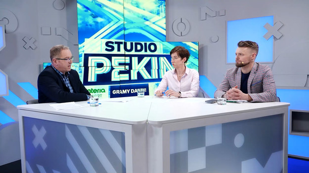 "Studio Pekin - Gramy Dalej!" to codzienna dawka sportowych wiadomości z aren Igrzysk Olimpijskich w Pekinie. Dziennikarze i eksperci Interii Sport omawiają i analizują wyczyny sportowców na najważniejszej zimowej imprezie czterolecia.

Gośćmi w studiu Interii Sport po konkursie drużyn mieszanych w skokach narciarskich byli Katarzyna Bachleda-Curuś i Jan Ziobro.

Oglądaj codziennie krótkie flesze w Interii, a w najważniejsze dni zmagań polskich olimpijczyków będziemy na żywo, tuż po zawodach, komentować co wydarzyło się w Pekinie.

Ponadto program "Studio Pekin" od poniedziałku do piątku na antenie Polsatu News o godzinie 17:40 i codziennie w Polsacie Sport Extra o godzinie 20:00. Zapraszamy!