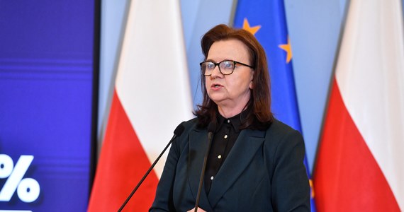 "Nie potwierdzam i nie zaprzeczam" – mówi prezes ZUS prof. Gertruda Uścińska, pytana przez środową "Rzeczpospolitą", czy dostała propozycję objęcia funkcji ministra finansów.
