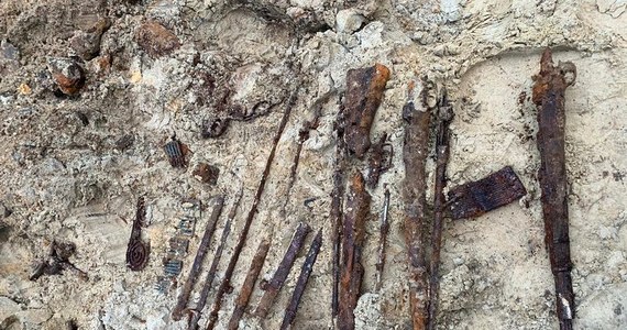 Ponad 30 kg trotylu, karabiny, miny i wyrzutnie rakietowe znaleziono na terenie budowy w Sopocie. Magazyn broni i amunicji z II wojny światowej odkryto przypadkiem. Arsenał został już zabezpieczony i wywieziony przez saperów.