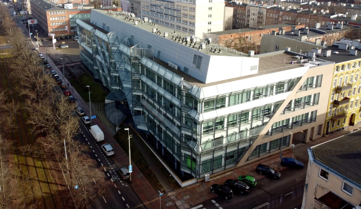 Bezpłatny kurs przygotowujący do matury z matematyki na poziomie podstawowym i rozszerzonym organizuje Zachodniopomorski Uniwersytet Technologiczny w Szczecinie. Kurs organizowany jest po raz drugi. Zajęcia będą odbywać się online.