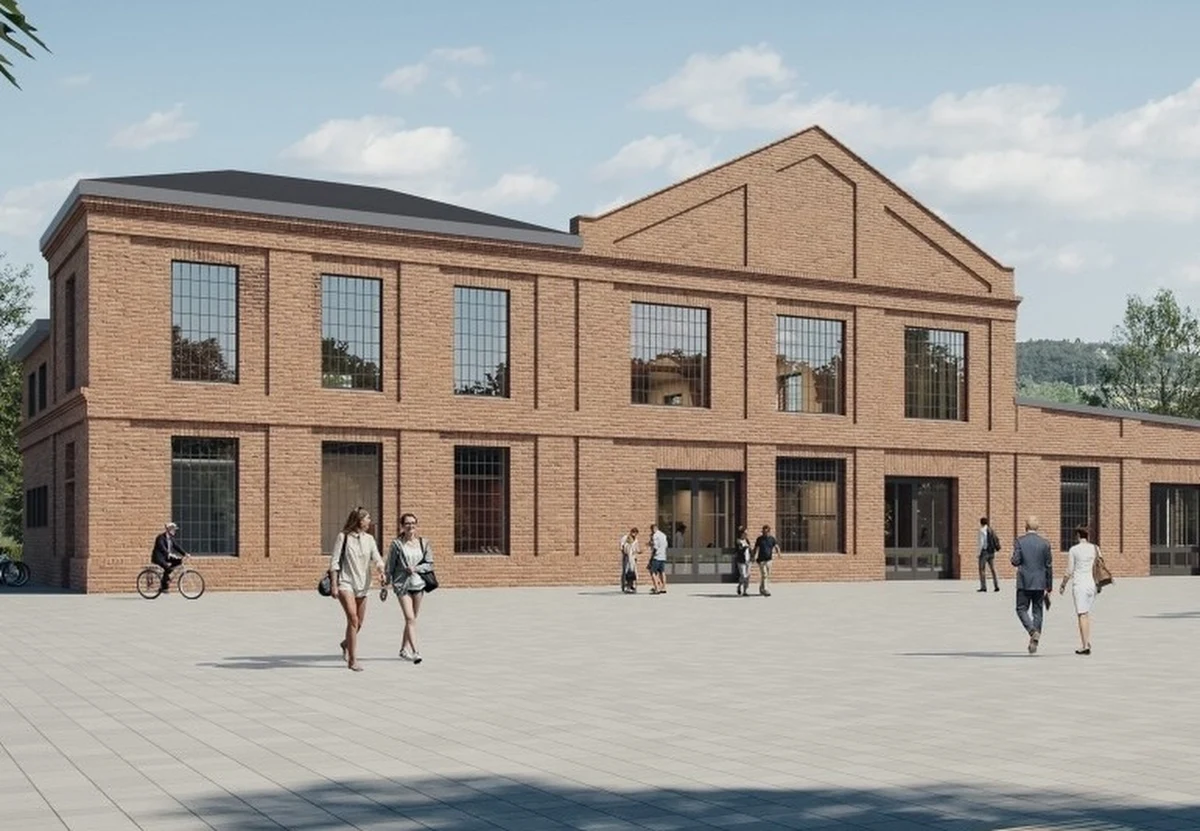 Dawna rafineria w Ustrzykach Dolnych stanie się niebawem Bieszczadzkim Centrum Dziedzictwa Kulturowego. Adaptacja terenu trwa od 2020 roku. W nowej placówce odbywać się będą wydarzenia kulturalne, społeczne i sportowe, które mają przyciągać turystów i przedsiębiorców. Całość ma kosztować 30 milionów złotych.