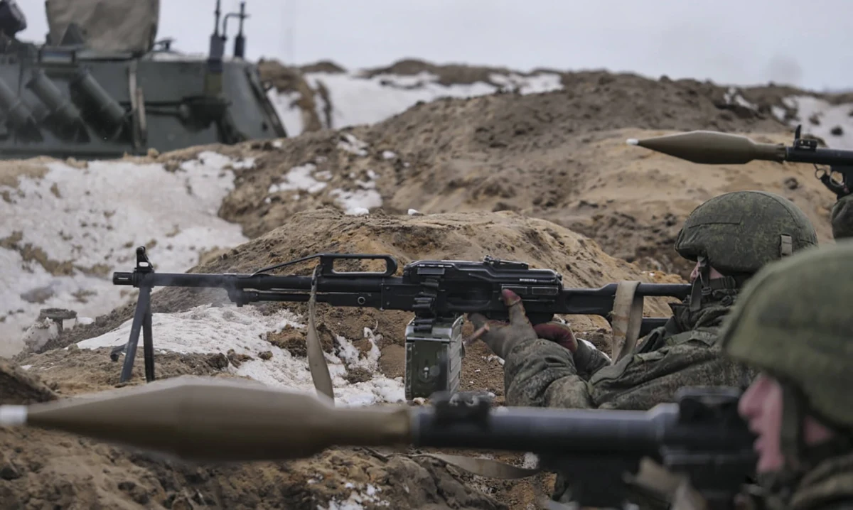 Postrzegamy rosyjsko-białoruskie ćwiczenia wojskowe na Białorusi jako działania eskalacyjne - powiedziała w środę rzeczniczka Białego Domu Jen Psaki. Odmówiła oceny, czy stanowią one przygotowania do inwazji na Ukrainę. Rzecznik Pentagonu John Kirby poinformował, że każdego dnia na Białoruś dociera coraz więcej sił rosyjskich.