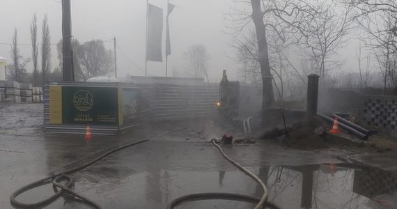 ​W Sosnowcu koparka uszkodziła gazociąg i doszło do wycieku. Trzeba było ewakuować kilkadziesiąt osób.