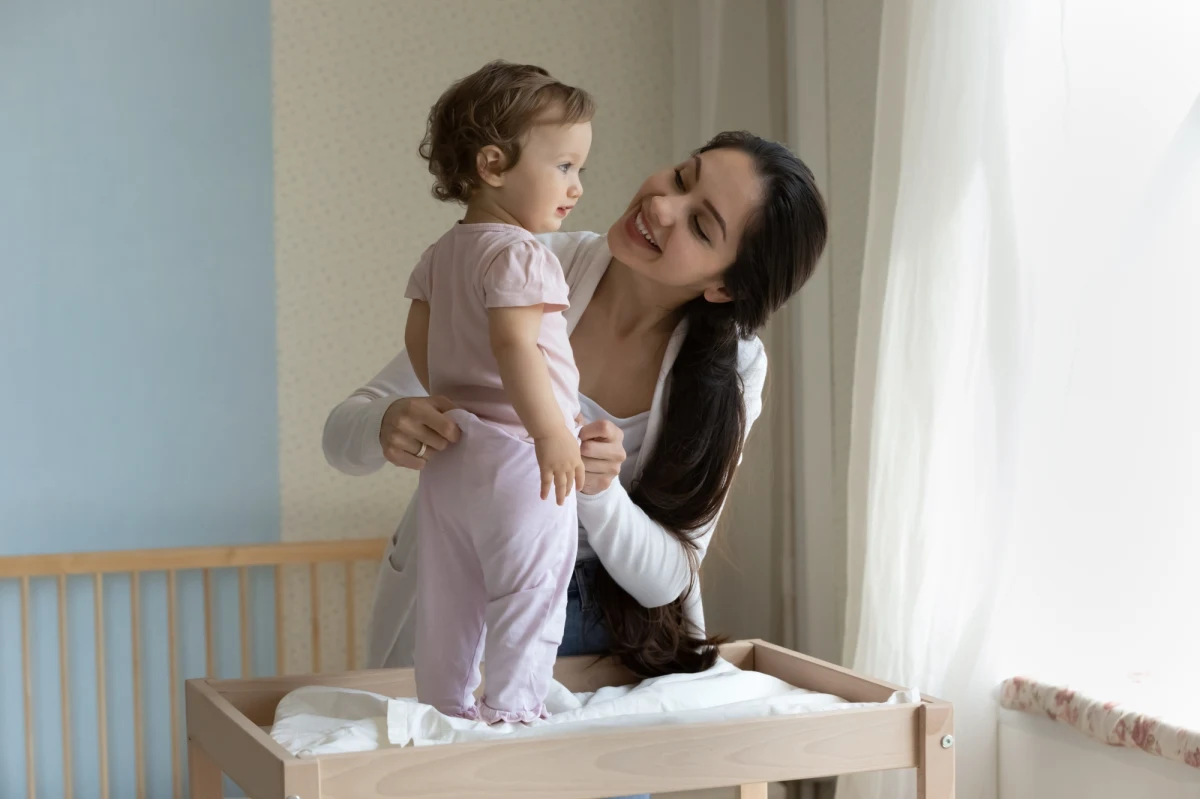 Nowe propozycje dla młodych mam, które po urodzeniu dziecka chcą wrócić do aktywności zawodowej ma Gdański Urząd Pracy. Kobiety mogą uzyskać do 30 tys. zł dotacji na założenie własnej firmy albo wsparcie w postaci szkolenia i sześciomiesięcznego zatrudnienia w ramach prac interwencyjnych lub robót publicznych.

