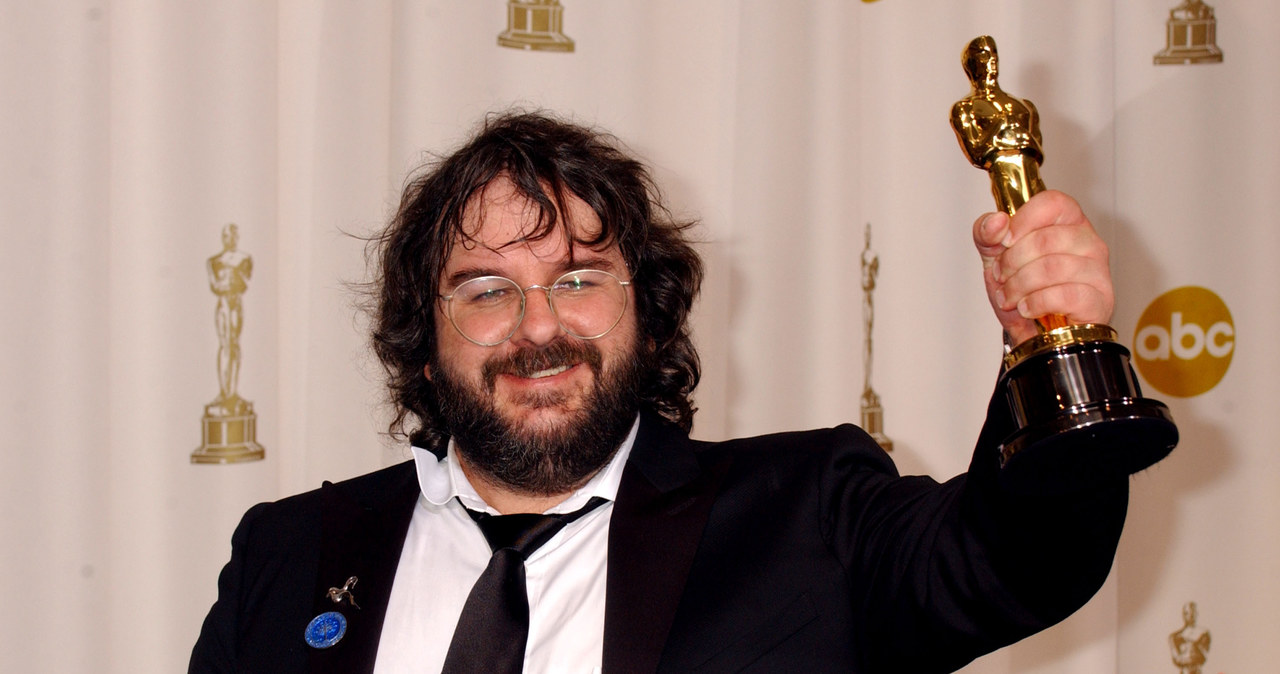 Najnowsze zestawienie 25. najlepiej opłacanych artystów magazynu "Forbes" otwiera reżyser "Władcy Pierścieni" Peter Jackson. Filmowiec wyprzedził Bruce'a Springsteena i Jay-Z, którzy uzupełnili pierwszą trójkę rankingu krezusów. Najlepiej zarabiającą kobietą w tym gronie jest Reese Witherspoon, która znalazła się na 12. miejscu listy "Forbesa".