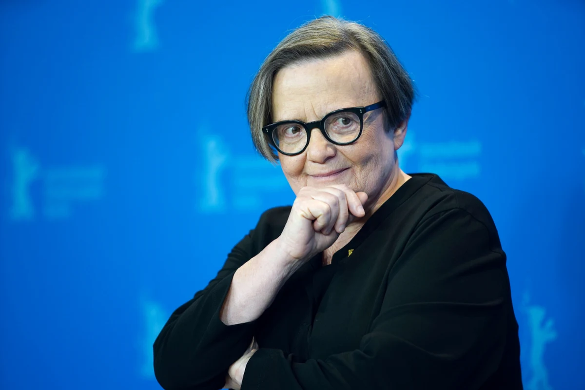 Agnieszka Holland - reżyserka takich filmów, jak m.in. "W ciemności", "Pokot", "Obywatel Jones" i "Szarlatan" - bierze na warsztat biografię twórcy "Procesu" - Franza Kafki. Jak podaje magazyn "Variety", zdjęcia do filmu pod tytułem "Kafka" mają ruszyć wiosną 2023 r. 