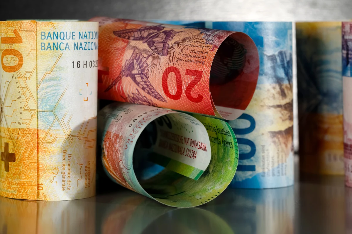 Sąd Okręgowy w Łodzi wydał korzystny dla mBanku wyrok i w całości oddalił żądania 1,7 tys. kredytobiorców, którzy domagali się m.in. uznania ich umów kredytowych za nieważne. Postępowanie w tej sprawie toczyło się od 2016 roku. Wyrok jest nieprawomocny.