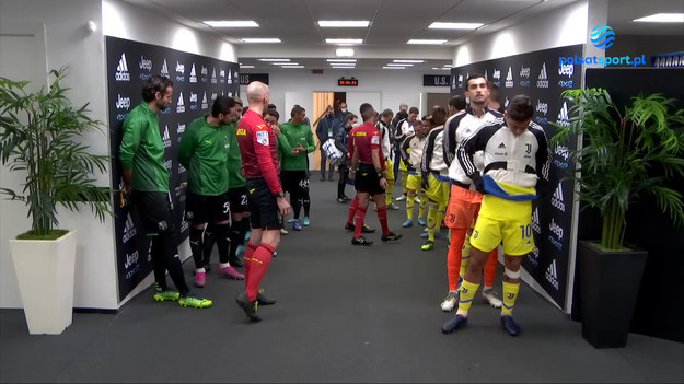 Juventus pokonał Sassuolo 2:1 i jako ostatni awansował do półfinału piłkarskiego Pucharu Włoch. Drużyna Wojciecha Szczęsnego, który w czwartek był rezerwowym bramkarzem, o finał powalczy z Fiorentiną Krzysztofa Piątka.

Juventus FC: Perin – De Sciglio (62. Morata), de Ligt, Bonucci, Alex Sandro – Arthur (71. Rabiot), Zakaria (62. Locatelli) – Cuadrado, Dybala, McKennie – Vlahovič (90. Jorge)

Rezerwowi: Aké, Danilo, Jorge, Locatelli, Morata, Pellegrini, Pinsoglio, Rabiot, Rugani, Soule, Szczesny

US Sassuolo Calcio: Pegolo – Ruan, Ayhan (46. Muldur), Ferrari, Kyriakopoulos – Harroui (75. Frattesi), Lopez (90. Ceide) – Berardi (61. Defrel), Raspadori, Traoré (61. Henrique) – Scamacca

Rezerwowi: Ceide, Ciervo, Consigli, Defrel, Frattesi, Chiriches, Magnanelli, Matheus, Muldur, Peluso, Rogerio, Satalino

