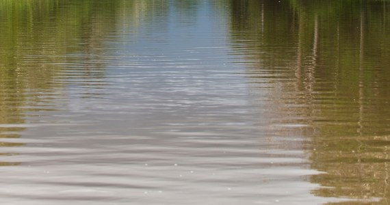 W związku ze spływem wód opadowo-roztopowych Instytut Meteorologii i Gospodarki Wodnej wydał w piątek ostrzeżenie hydrologiczne drugiego stopnia dla zlewni rzeki Pisy (woj. warmińsko-mazurskie).