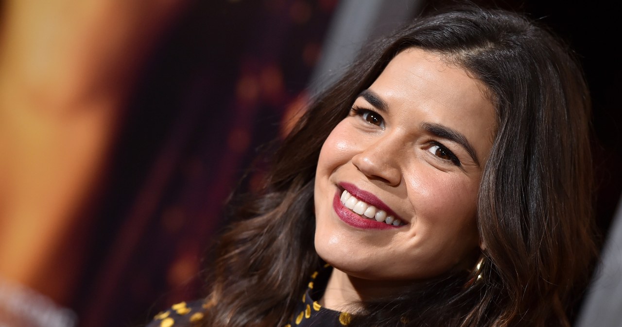 America Ferrera, aktorka, która grała tytułową rolę w serialu "Brzydula Betty", dołączy do obsady filmu fabularnego "Barbie". Nie wiadomo, w jaką postać się wcieli, ale prawdopodobnie będzie to przyjaciółka tytułowej Barbie, którą zagra Margot Robbie.