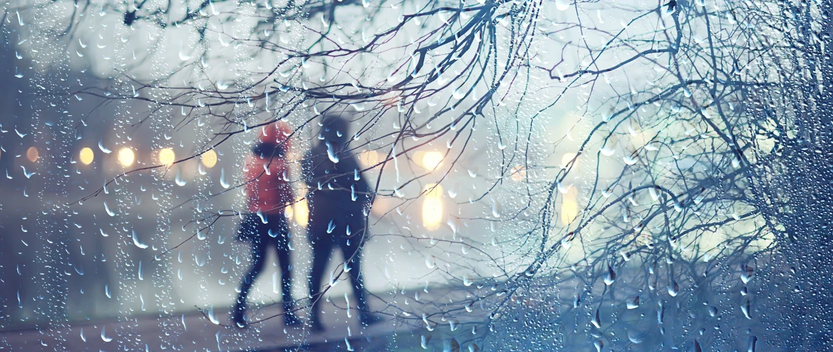 Instytut Meteorologii i Gospodarki Wodnej wydał ostrzeżenia pierwszego stopnia przed oblodzeniami dla niemal całej Polski. Alerty nie obowiązują jedynie w północnej części województw pomorskiego i zachodniopomorskiego.