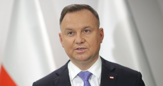 "Nie ma deklaracji o wysłaniu sił wojskowych na Ukrainę, ale jest absolutna jedność przywódców Zachodu, poczucie głębokiej solidarności z Ukrainą i konieczności udzielenia jej pomocy, finansowej i poprzez dostawy broni" - powiedział prezydent Andrzej Duda po telekonferencji zorganizowanej przed prezydenta USA, Joe Bidena.