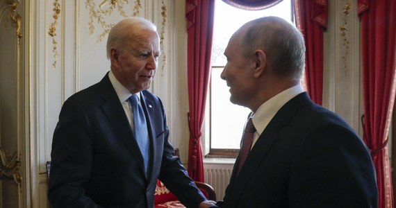 Prezydent Rosji Władimir Putin i prezydent Stanów Zjednoczonych Joe Biden w sobotę będą rozmawiać telefonicznie w sprawie informacji o spodziewanej inwazji Rosji na Ukrainę. Zdaniem administracji USA może do niej dojść nawet w najbliższych dniach. Rosja zaprzecza doniesieniom amerykańskiego wywiadu.