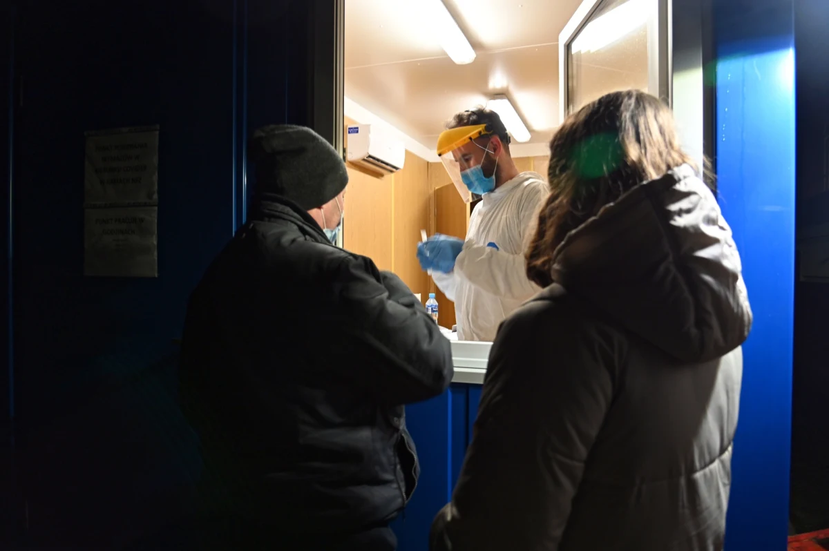 W ciągu ostatniej doby w Polsce wykryto 31 331 zakażeń koronawirusem. Zmarło 333 pacjentów z Covid-19. 