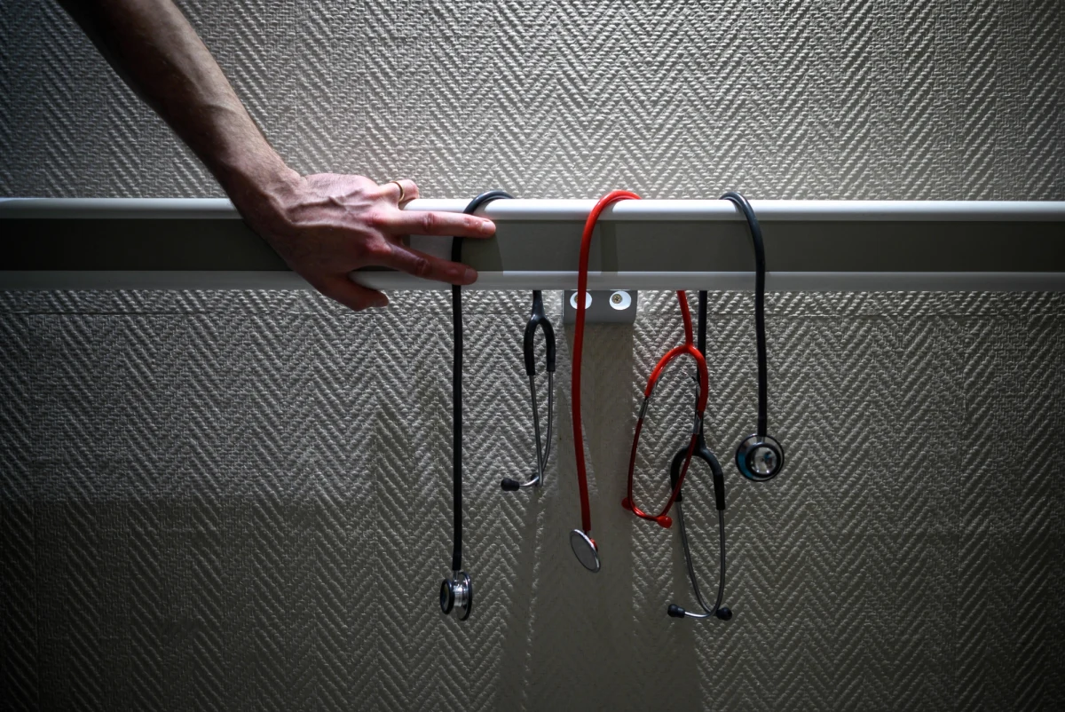 Szpital w Pucku poinformował, że do poniedziałku Nocna i Świąteczna Opieka Zdrowotna będzie funkcjonowała jedynie w trybie dyżurów pielęgniarskich. Powodem jest brak personelu medycznego.