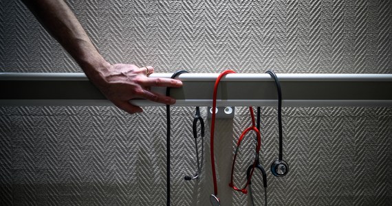 Szpital w Pucku poinformował, że do poniedziałku Nocna i Świąteczna Opieka Zdrowotna będzie funkcjonowała jedynie w trybie dyżurów pielęgniarskich. Powodem jest brak personelu medycznego.