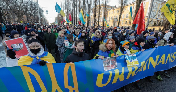 Liczący około 1500 uczestników pokojowy Marsz Jedności dla Ukrainy przeszedł w sobotę ulicami Kijowa. Jak zapowiadali organizatorzy wydarzenia, mieszkańcy stolicy chcieli pokazać światu i Rosji, że nie boją się gróźb prezydenta tego kraju, Władimira Putina.