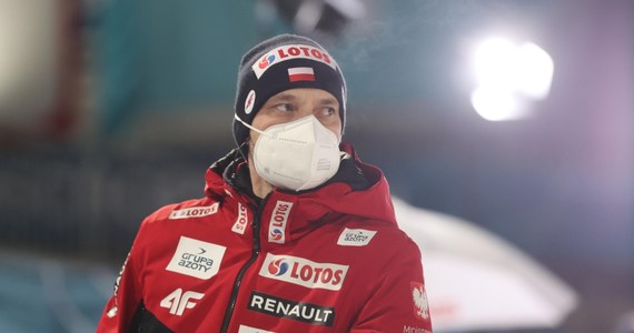 Trener polskich skoczków narciarskich Michal Dolezal powiedział, że jest dumny z Kamila Stocha, który zajął czwarte miejsce w olimpijskim konkursie na dużej skoczni w Zhangjiakou. "Pokazał, jakim jest niesamowitym zawodnikiem" - podkreślił.