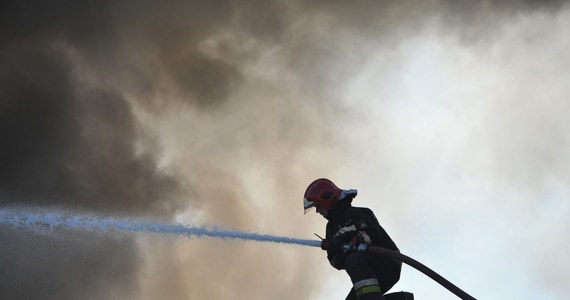 Mieszkańcy wielkopolskiej wsi Gizałki-Las obawiają się grasującego podpalacza. W ostatnim czasie wybuchły tam cztery pożary. Śledztwo w sprawie prowadzi pleszewska policja.