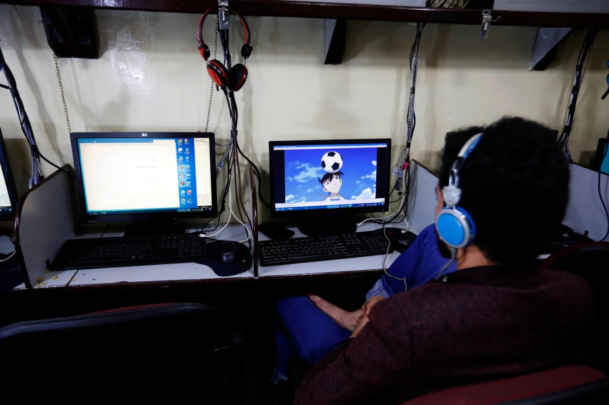 Hiszpańska policja zatrzymała w Elche (Walencja) 15-latka, który zabił całą swoją rodzinę, bo rodzice ukarali go odcięciem od internetu za złe stopnie w szkole. Trwa śledztwo. Gmina Elche ogłosiła 3 dni żałoby.