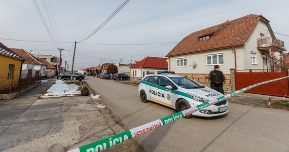 Słowacki sąd ponownie ma rozpatrzyć sprawę zabójstwa dziennikarza Jána Kuciaka. Na ławie oskarżonych znów zasiądą biznesmen Marian Kočnerow i Alena Zsuzsova, którzy mieli zlecić usunięcie niewygodnego dziennikarza. Pozostali oskarżeni, którzy byli sądzeni w 2020 roku, zostali już prawomocnie skazani. Rozprawa zaplanowana jest na 28 lutego.