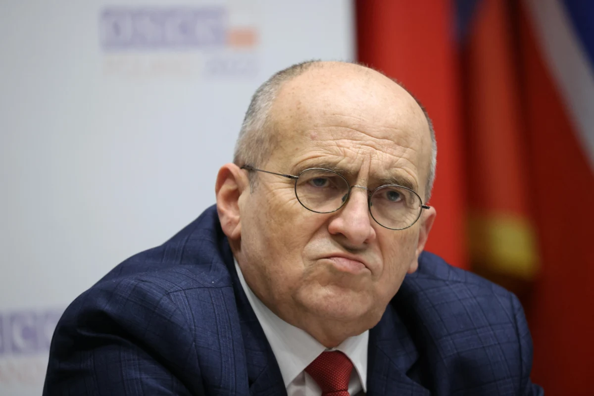 Szef MSZ Zbigniew Rau rozmawiał w poniedziałek telefonicznie z szefową dyplomacji Kanady Mélanie Joly. Rozmowa dotyczyła sytuacji bezpieczeństwa w Europie oraz działań podejmowanych przez polskie przewodnictwo w OBWE w celu deeskalacji napięcia - podał resort spraw zagranicznych.