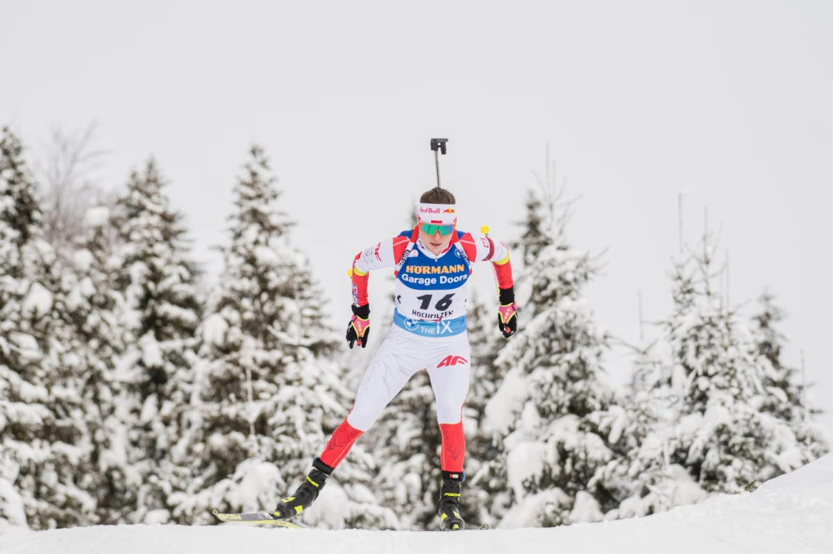 Biathlonistka Kamila Żuk jest rozczarowana swoimi wynikami na igrzyskach w Pekinie. W biegu indywidualnym była 36. W sprincie dopiero 53. W rozmowie z RMF FM przyznała, że nie radzi sobie dobrze z rywalizacją na dużej wysokości, bo trasy w Zhangjiakou położone są 1700 m. nad poziomem morza. Zawodniczka nie szuka jednak łatwych usprawiedliwień i zapewnia, że w środowej sztafecie da z siebie wszystko. 