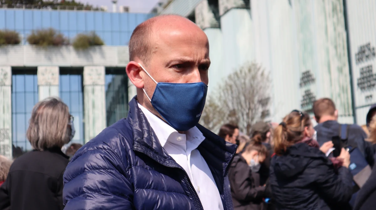 Mateusz Morawiecki zapewne będzie otwierał listę wyborczą w Katowicach - przyznają lokalni działacze PiS, choć jednocześnie zastrzegają, że listy wyborcze partii jeszcze się nie tworzą. Temat przyśpieszonych wyborów wraca w przestrzeni medialnej co jakiś czas, choć i rządzący, i opozycja przyznają, że wcześniejsze głosowanie nie jest im na rękę. 