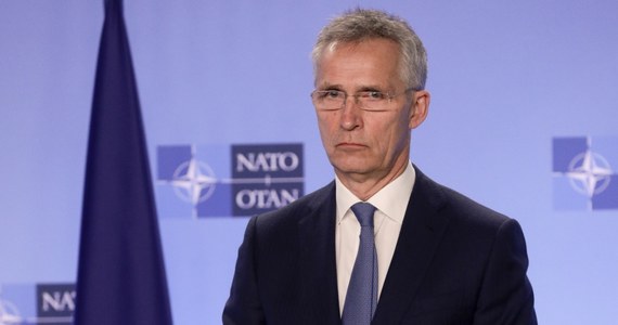Dyplomacja przyniesie skutek? Sekretarz generalny NATO Jens Stoltenberg widzi podstawy do ostrożnego optymizmu i jednocześnie zastrzega, że Rosji przyjdzie zapłacić wysoką cenę za ewentualną inwazję na Ukrainę. Jak podkreślił, "nie ma żadnych oznak deeskalacji w terenie, wręcz przeciwnie". 