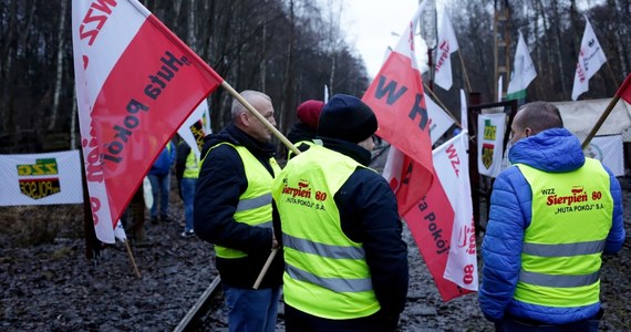 Aż 70 proc. górników pracujących w Polskiej Grupie Górniczej dostało mniejsze wypłaty w związku z Polskim Ładem. Pracownicy grożą protestami.