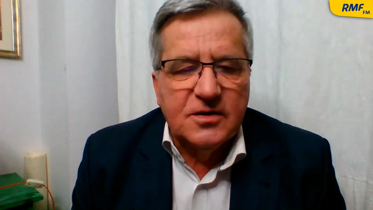 "Główną porażką Putina jest to, że wyzwolił w narodzie ukraińskim głębokie poczucie wspólnoty i chęć przeciwstawienia się Rosji" - mówił gość Pawła Balinowskiego w Popołudniowej rozmowie w RMF FM, Bronisław Komorowski. "Doceniam wysiłki pana prezydenta Dudy w sprawie Ukrainy, bo jest bardziej aktywny niż rząd Polski. Aczkolwiek nie wiem, z czym pan prezydent jeździ za granicę, bo pozycja Polski na arenie międzynarodowej jest bardzo słaba" - podkreślił były prezydent.