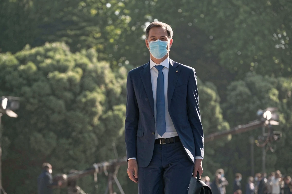 W Belgii będzie można pracować przez cztery dni w tygodniu zamiast pięciu - zdecydował we wtorek rząd w Brukseli. Pracownik będzie musiał uzyskać na to zgodę pracodawcy i związków zawodowych.