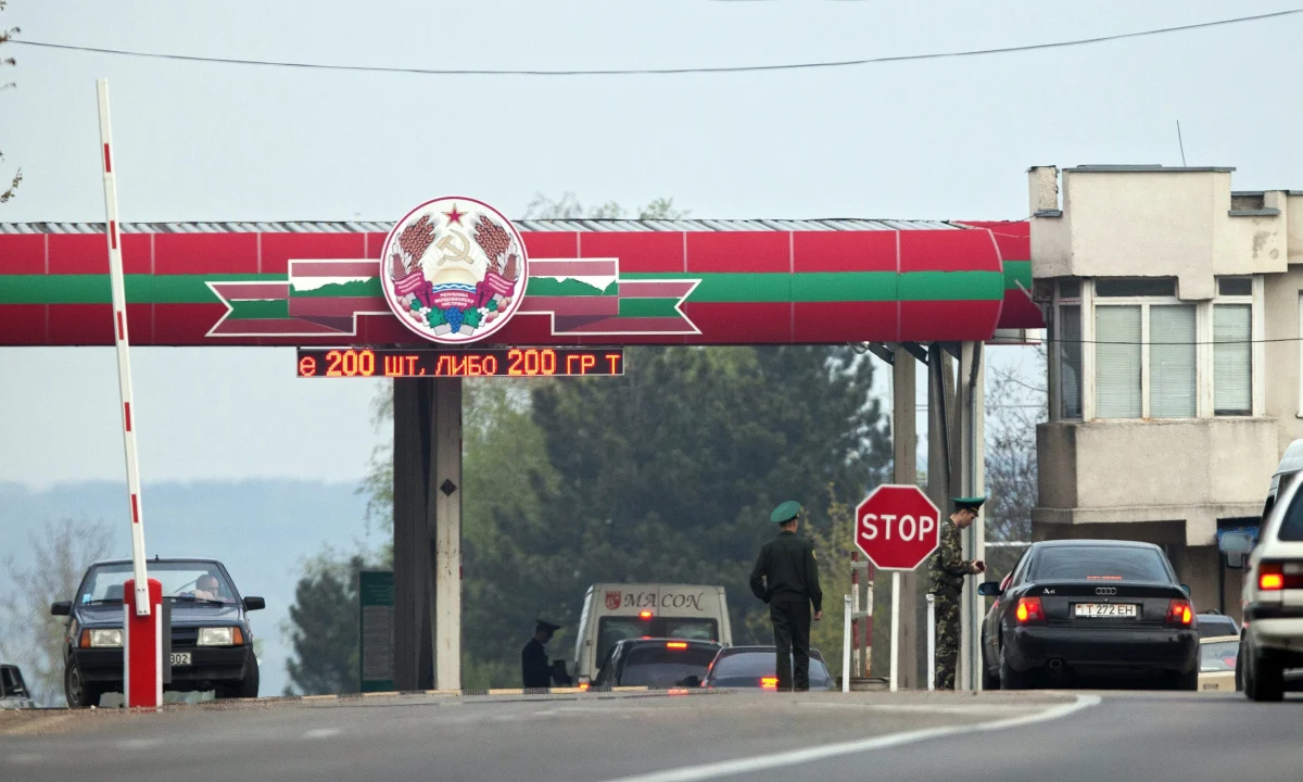 ​Czy Rosja zaatakuje Ukrainę - to pytanie, które zadają sobie komentatorzy na całym świecie. Eksperci zastanawiają się, jak mogłaby przebiec inwazja. Ukraińcy ostrzegają, że prowokacja może przyjść z terenów nie tylko rosyjskich, ale także mołdawskich, a dokładniej - z Naddniestrza.