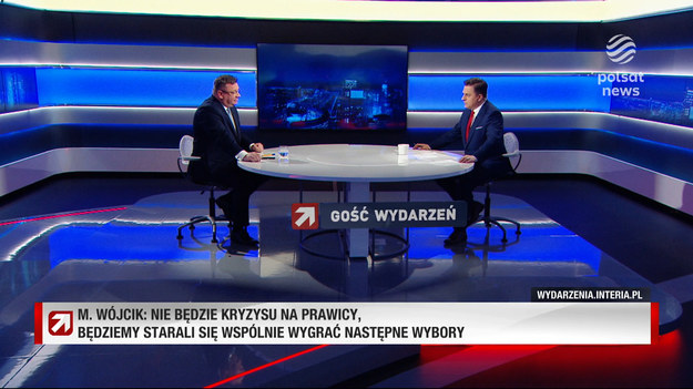 Bogdan Rymanowski dopytywał Michała Wójcika o trwałość relacji w Zjednoczonej Prawicy. - Od razu tutaj chciałbym zaznaczyć, że ci wszyscy, którzy uważają, że to spowoduje jakiś kryzys w rządzie, mogą czuć się rozczarowani. Nie będzie żadnego kryzysu z tego powodu. Zamierzamy wygrać wspólnie kolejne wybory - zapewniał Wójcik, odnosząc się do wymiany zdań między Zbigniewem Ziobrą a Mateuszem Morawieckim w sprawie oddalenia skargi Polski i Węgier przez TSUE. 