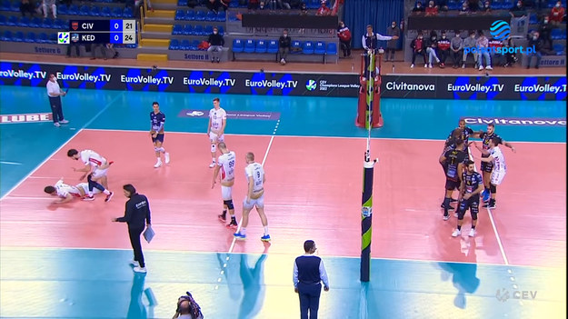 W meczu 6. kolejki Ligi Mistrzów siatkarze Cucine Lube Civitanova przegrali z Grupą Azoty ZAKSA Kędzierzyn-Koźle 2:3. Oto skrót meczu. 