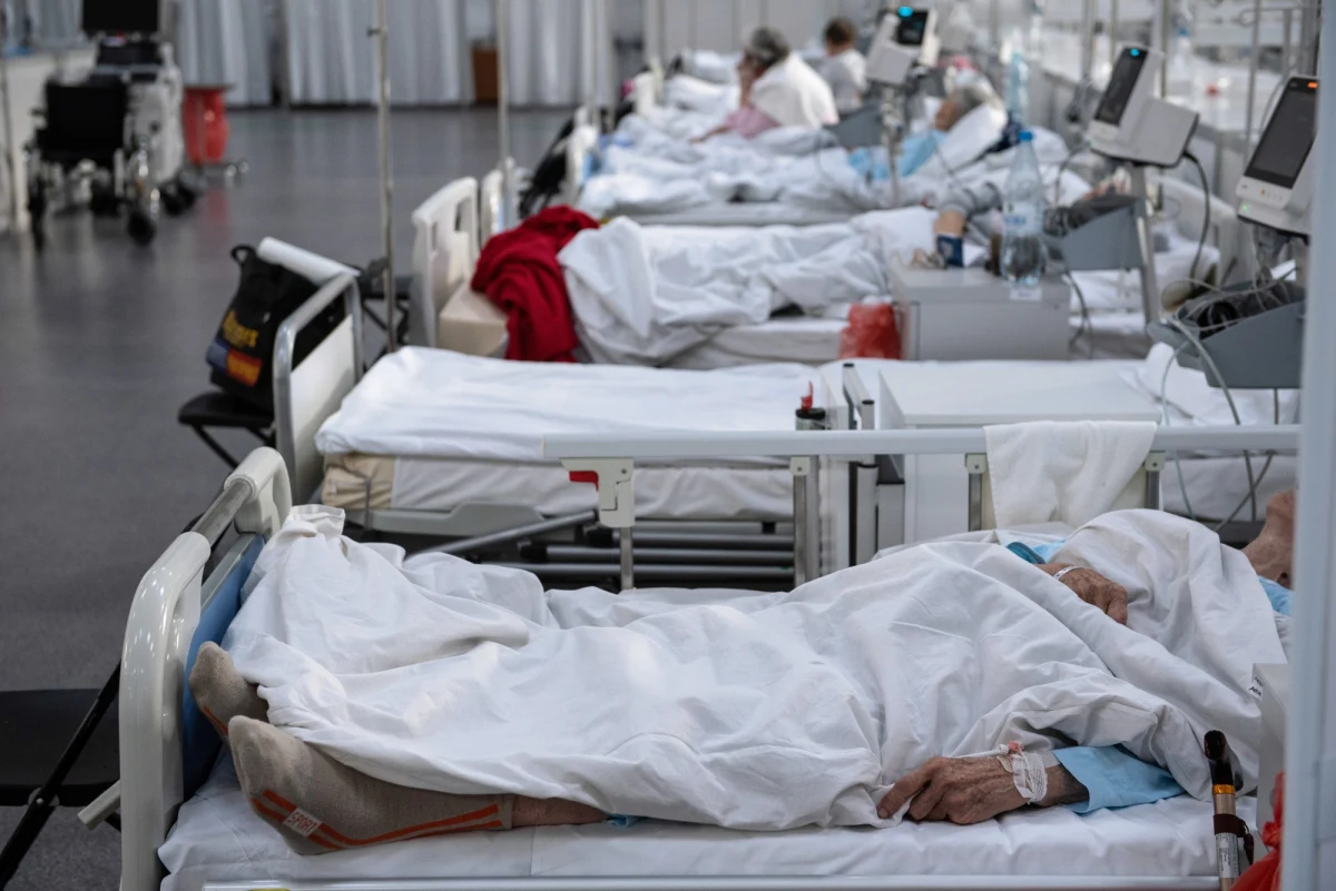 Ministerstwo Zdrowia informuje o 29 229 nowych przypadkach zakażenia koronawirusem. Ostatniej doby zmarło 316 chorych na Covid-19. Bilans epidemii koronawirusa w Polsce to 5 495 615 zakażonych. Nie żyje 109 205 spośród nich.