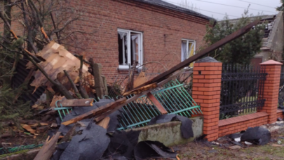 Trąba powietrzna we wsi Smaszków w Łódzkiem. Dwie osoby ranne 