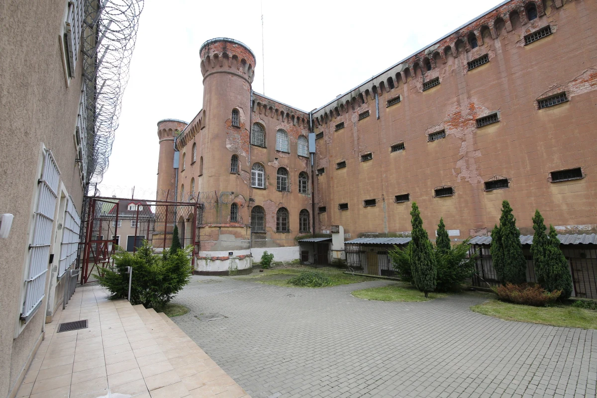 Na terenie byłego zakładu karnego w Kaliszu ma powstać Izba Muzealna Służby Więziennej. Pomysłodawcy apelują o przekazywanie fotografii, dokumentów, listów, elementów umundurowania i wyposażenia służby więziennej oraz pamiątek związanych z osobistymi losami funkcjonariuszy.

