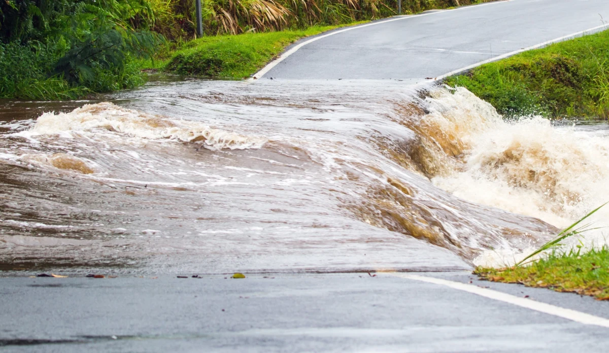 Wzrósł stan wód na Dolnym Śląsku i przekroczone zostały stany ostrzegawcze oraz alarmowe rzek i potoków w powiecie kłodzkim. Starosta wprowadził na terenie samorządu pogotowie przeciwpowodziowe. 