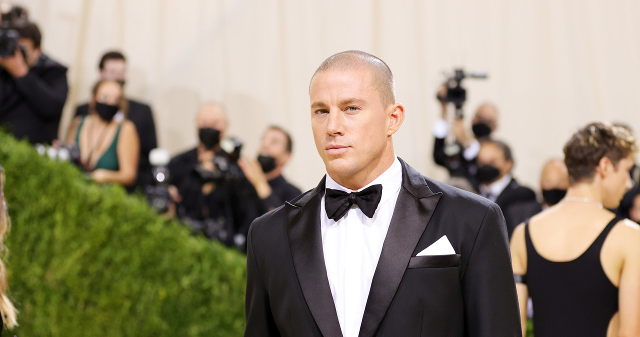 Po kilku latach nieobecności na ekranie, Channing Tatum wraca w wielkim stylu. Aktor jest gwiazdą przygodowej komedii "Zaginione miasto", kręci kolejną część kultowej serii "Magic Mike", a w piątek na ekrany wszedł jego debiut reżyserski zatytułowany "Pies".