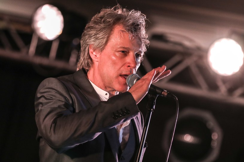 W kwietniu Bon Jovi wyruszy w trasę koncertową po Stanach. Do udziału w niej zaprasza lokalne zespoły. Wraz z kolegami z grupy zorganizował konkurs, którego zwycięzcy wystąpią, jako support przed grupą Bon Jovi. Szansę na taką promocję będzie miało 15 zespołów z 15 miast, w których zaplanowano koncerty.