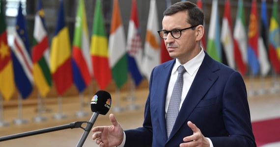 Prezydent Rosji Władimir Putin miał nadzieję na podziały w NATO i UE; zetknął się z bardzo spójną reakcją Zachodu - powiedział w Brukseli premier Mateusz Morawiecki. Podkreślił, że przygotowywane sankcje będą tym dotkliwsze, im bardziej agresywna będzie polityka Rosji. Zaznaczył także, że trzeba mieć nadzieję "na najlepsze, ale być przygotowanym na najgorsze".