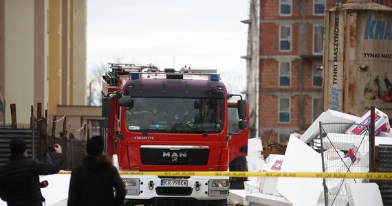 Dwie osoby nie żyją, a trzy zostały ranne wskutek wichur, które w czwartek przeszły przez Małopolskę. Strażacy usuwali głównie powalone drzewa i zabezpieczali uszkodzone dachy.