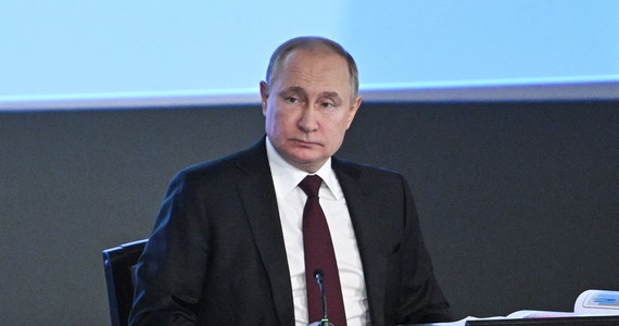 Rosja przeprowadzi jutro ćwiczenia z użycia broni jądrowej. Ministerstwo Obrony w Moskwie zapowiada, że prezydent Władimir Putin będzie obserwował z centrum dowodzenia wystrzeliwanie rakiet balistycznych i manewrujących. 