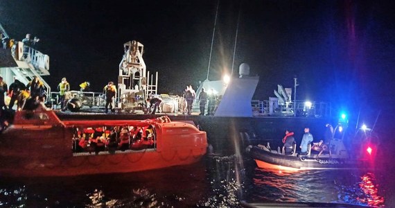 Na pokładzie statku wycieczkowego, płynącego z Grecji do Włoch, wybuchł pożar. Było na nim blisko 300 osób. Zostali ewakuowani łodziami straży przybrzeżnej.