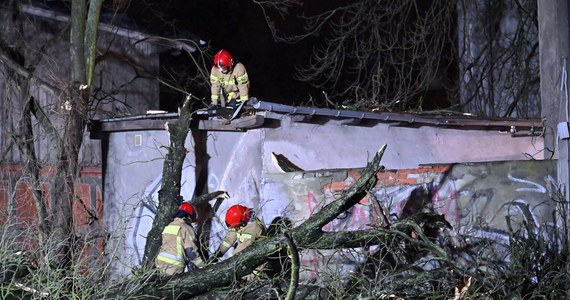 Dodatkowy sprzęt trafi do strażaków z Drawska i Świdwina w Zachodniopomorskiem. To tam po wichurze, która przeszła nad północną Polską prawie 3 tygodnie temu nastąpił masowy blackout, a prądu nie miał cały powiat drawski i część powiatów z nim sąsiadujących. 