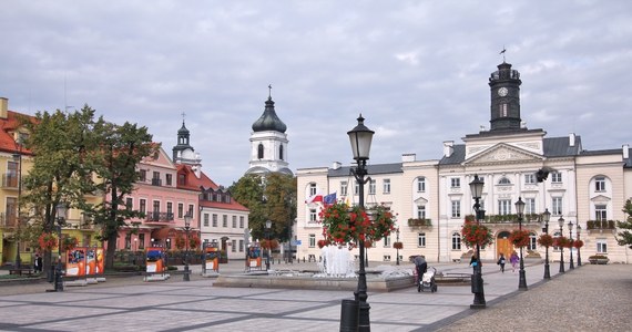 Szykują się zmiany w kursowaniu autobusów Komunikacji Miejskiej w Płocku. Na trasy od poniedziałku wrócą linie 0 i 10.  